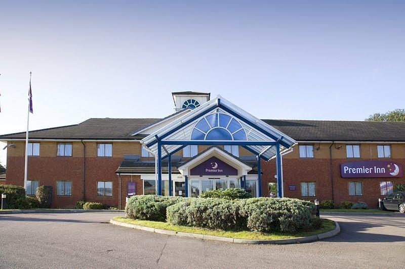Holiday Inn Luton South - M1, Junction 9, An Ihg Hotel Exterior photo