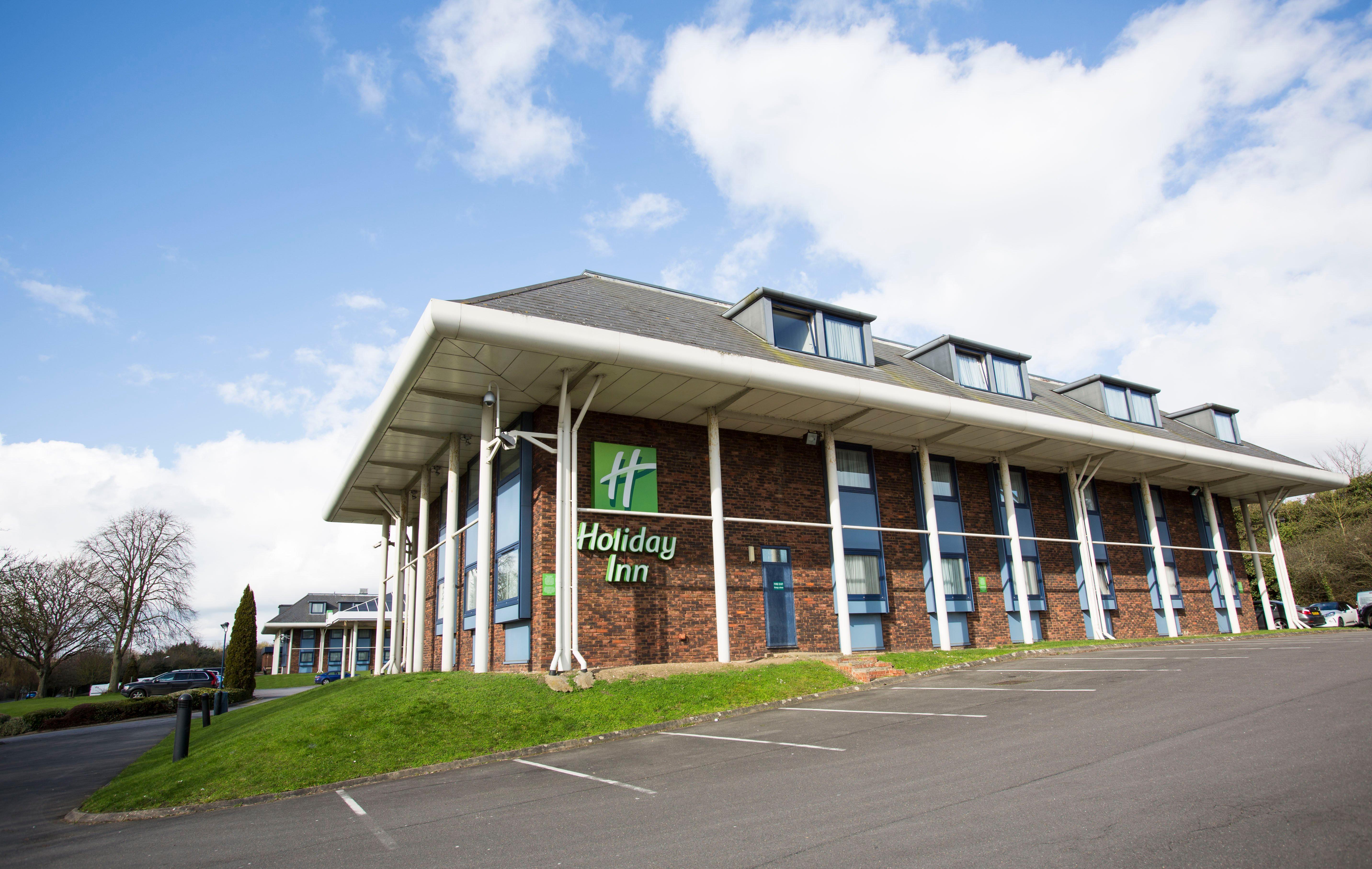 Holiday Inn Luton South - M1, Junction 9, An Ihg Hotel Exterior photo
